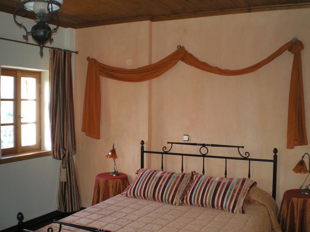 Petradi 1873 Hotel Kalarrites Bilik gambar