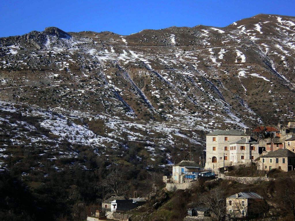 Petradi 1873 Hotel Kalarrites Luaran gambar